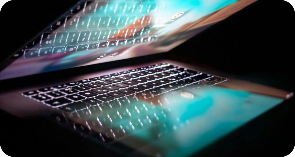 MacBook Ultra новый профессиональный ноутбук от Apple - что известно о флагмане 2026 года