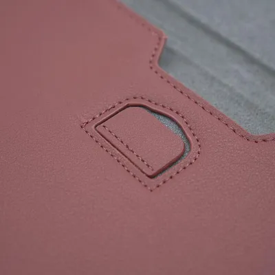 Кожаная сумка-чехол DDC Sleeve with Stand на MacBook 13/14.2 Коричневый 400_400_131613