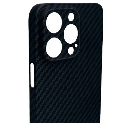 Карбоновый чехол для iPhone 14 Pro с вырезом под камеры 400_400_532264
