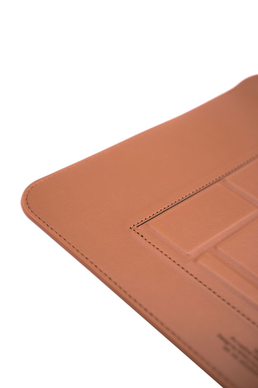 Чехол для MacBook 16.2 WiWU Skin Pro Slim Stand Sleeve с подставкой Brown