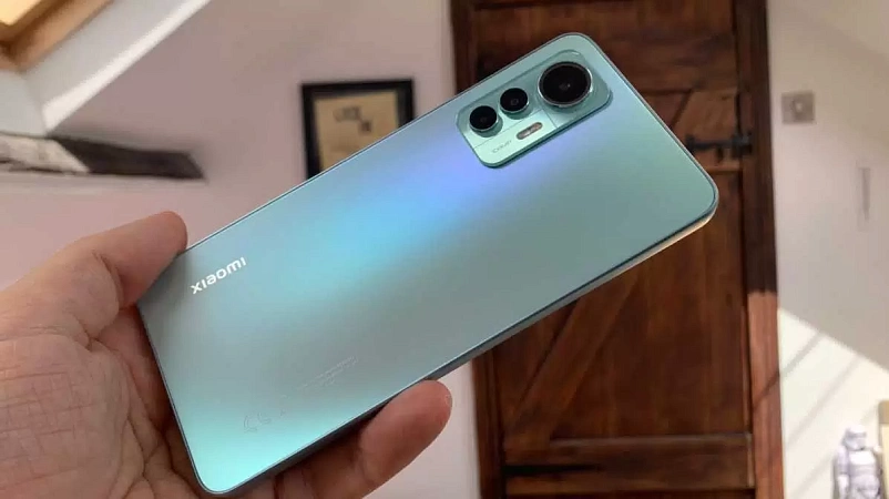 Флагманская производительность в компактном теле