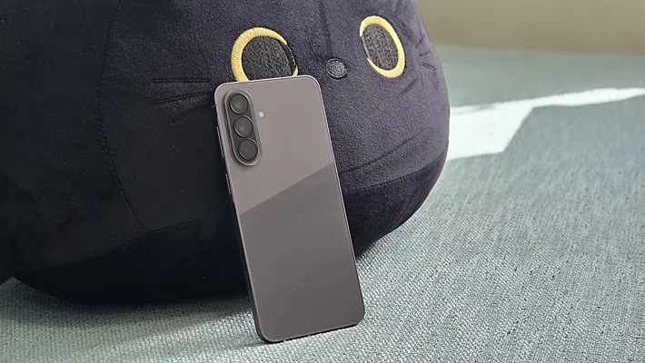 12 МП ультраширик и 50 МП OIS - камеры без компромиссов